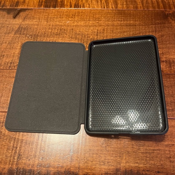 Kindle Case - Picture 3 of 4